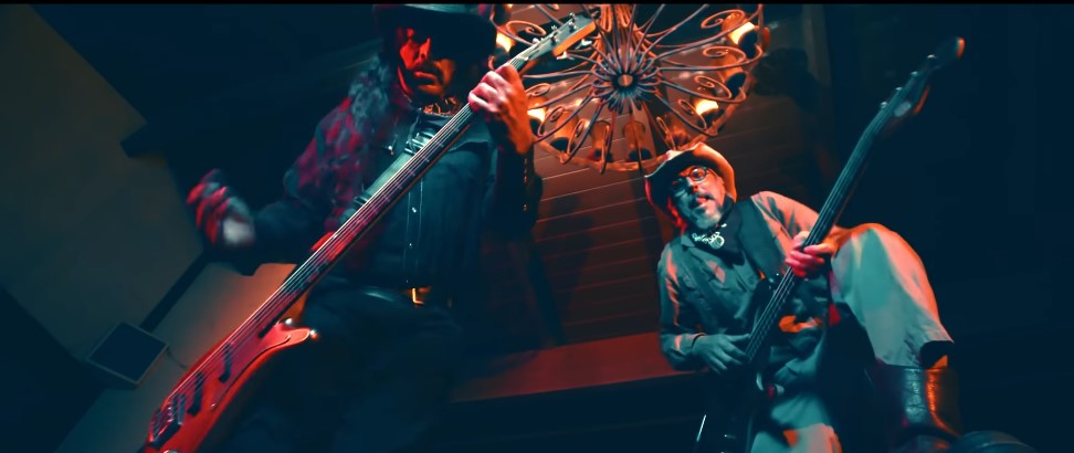 Les Claypool of Primus Goes Diggin' for Gold with Robert Trujillo of Metallica
